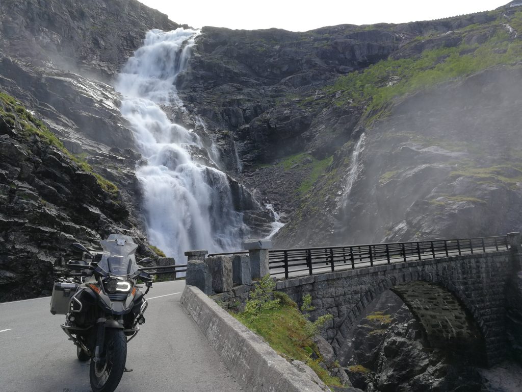 Motorreis Noorwegen trollstigen met Stelvio Motorreizen