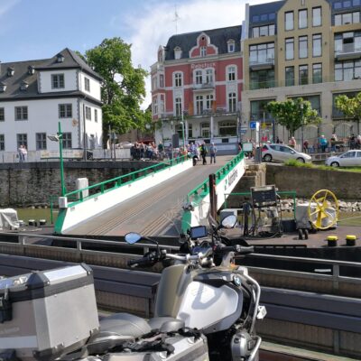 Moezel oversteek